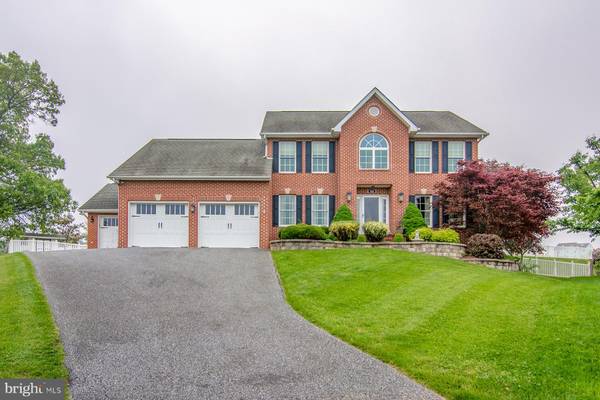 655 GOLDEN DR, Westminster, MD 21157