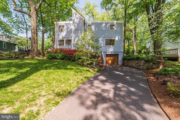 6872 SAINT ALBANS RD, Mclean, VA 22101