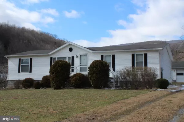 449 LAUREL RUN RD, Maysville, WV 26833