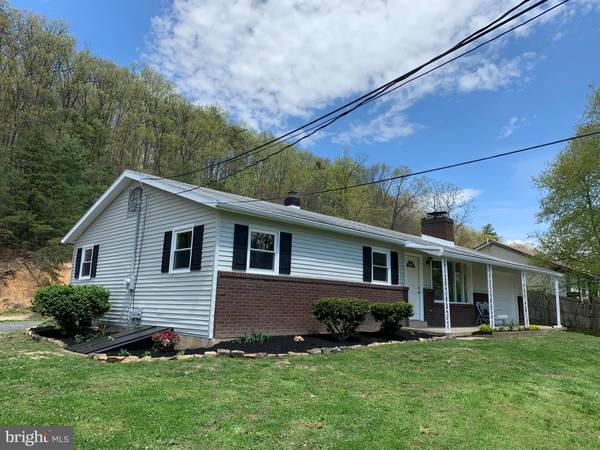 70 PARADISE RD, Duncannon, PA 17020