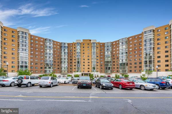 Silver Spring, MD 20906,15100 INTERLACHEN DR #4-308