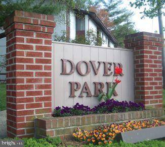 2864 DOVER LN #104, Falls Church, VA 22042