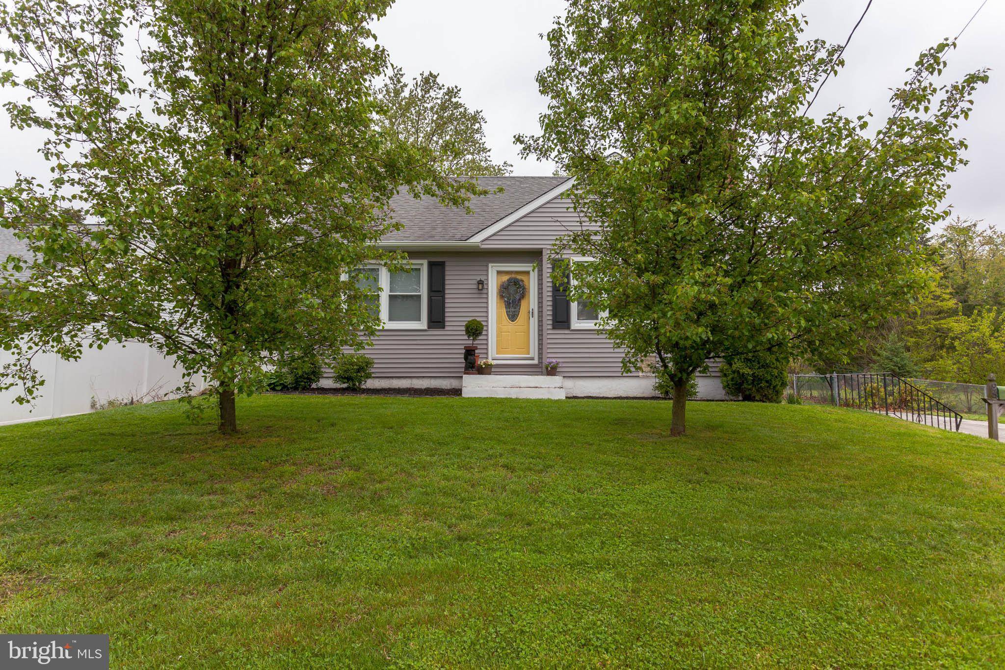 98 E MAIN ST, Marlton, NJ 08053