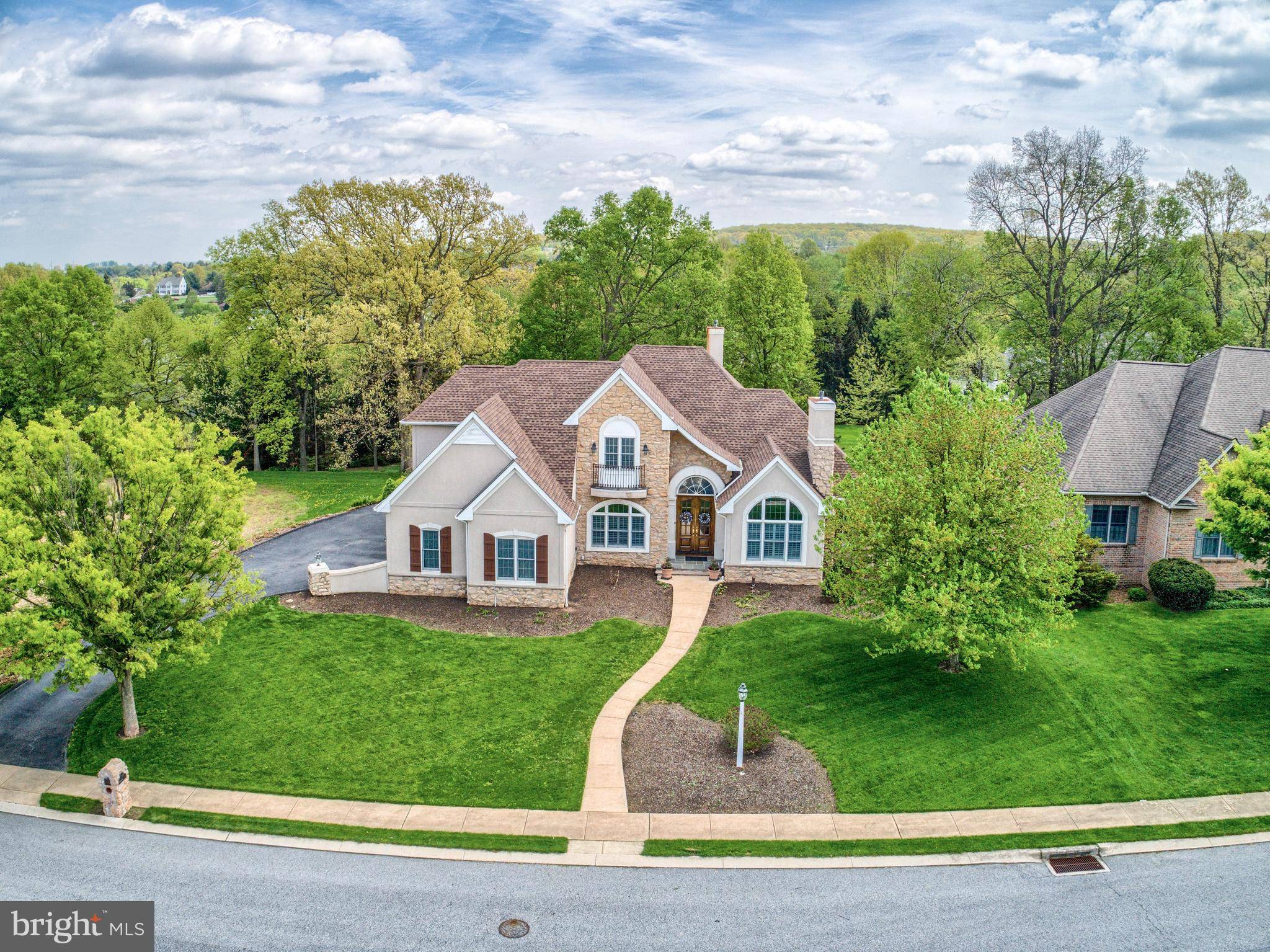 2398 ASHLEIGH DR, York, PA 17402