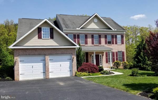 7946 GOLF VISTA DR, Greencastle, PA 17225