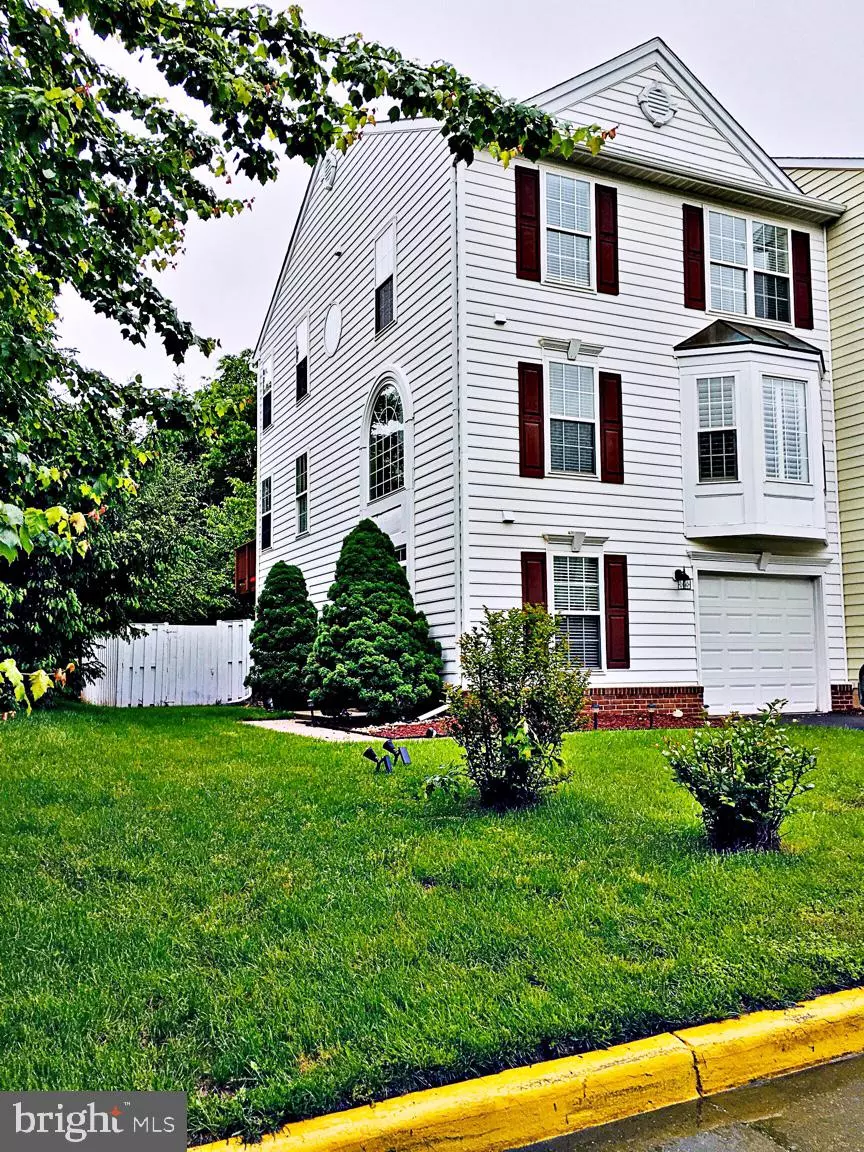 Round Hill, VA 20141,35864 DEVON PARK SQ