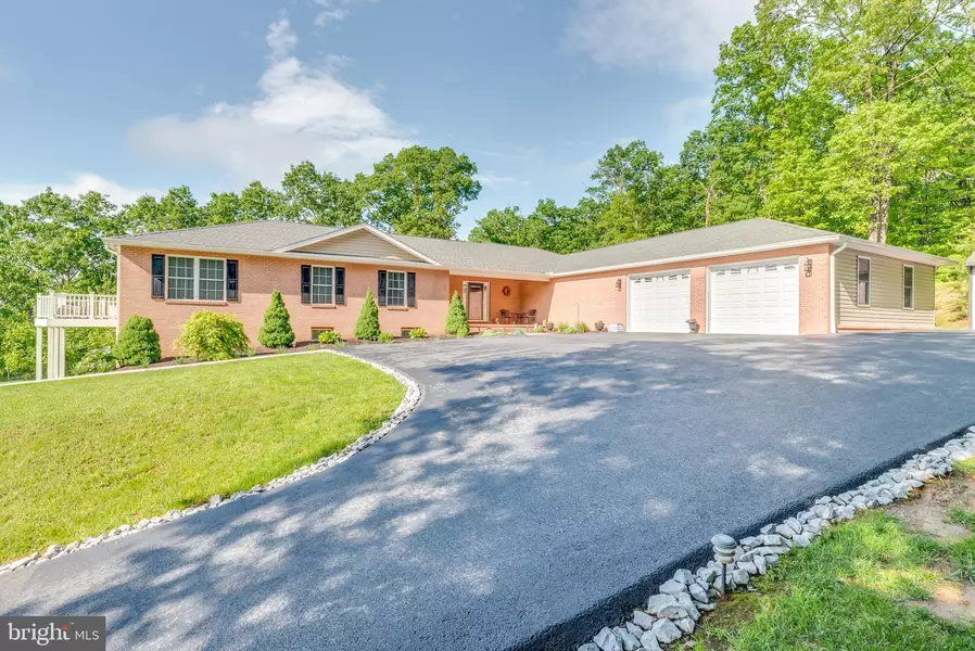 170 HOUND DOG LN, Hedgesville, WV 25427