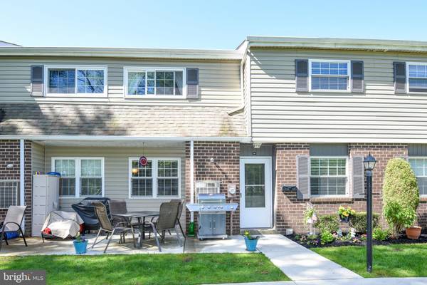 325 S WARMINSTER RD #B9, Hatboro, PA 19040