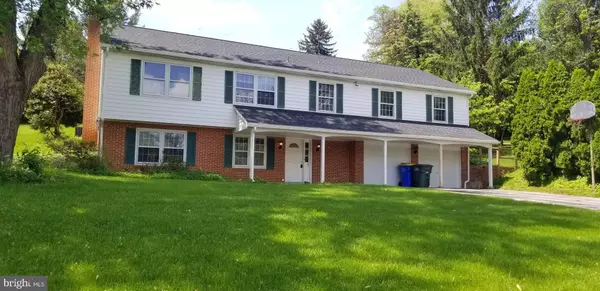 105 LYLE CIR, York, PA 17403