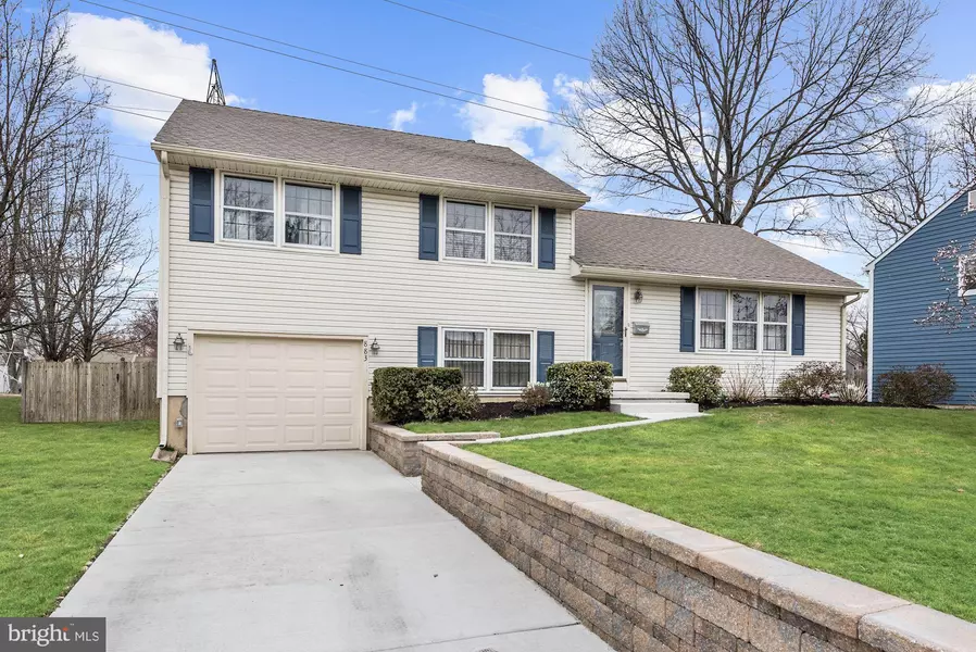 883 WATERFORD, Delran, NJ 08075