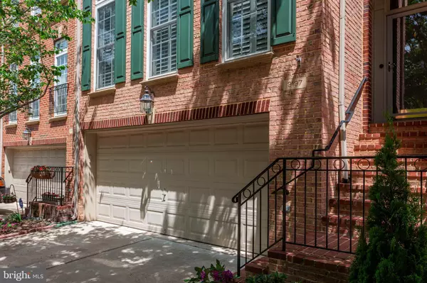 Fort Belvoir, VA 22060,9197 POINT REPLETE DR