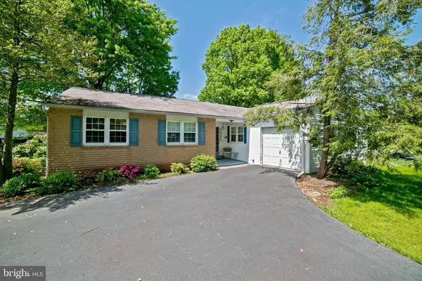 969 CREST RD, Lansdale, PA 19446