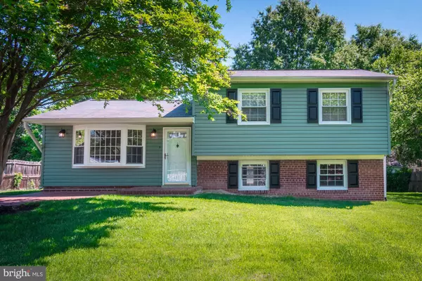 8203 ACKLEY ST, Alexandria, VA 22309