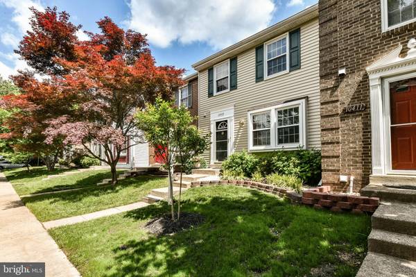 Oakton, VA 22124,10409 GRAYSTONE CT