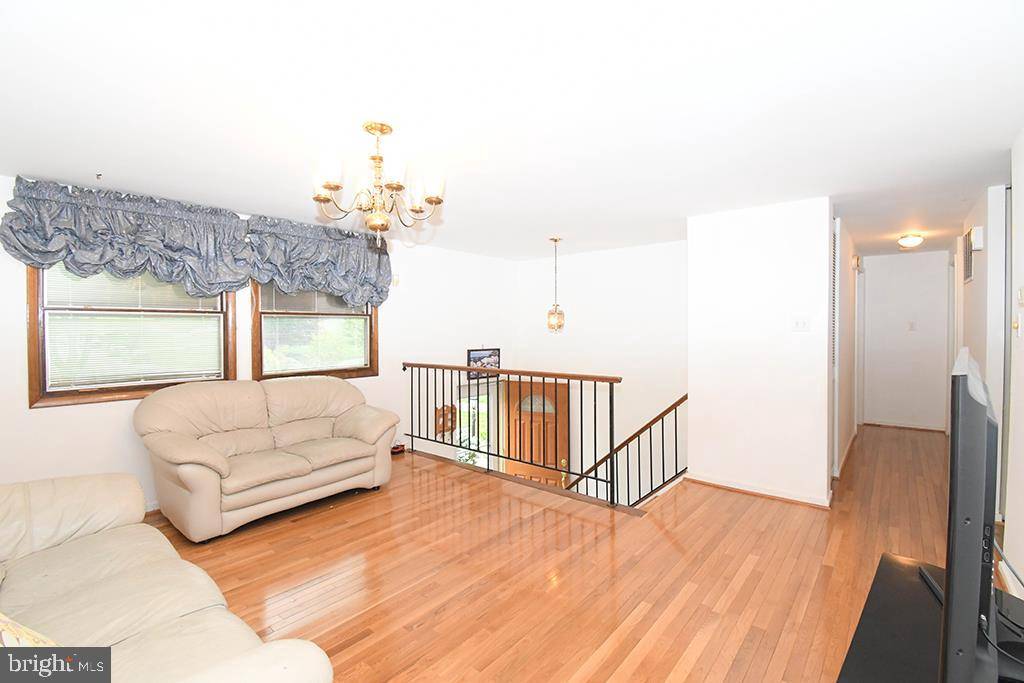 Columbia, MD 21045,9358 CORNSHOCK CT