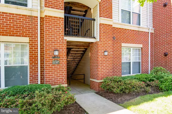 Fairfax, VA 22030,11397 ARISTOTLE DR #11-107