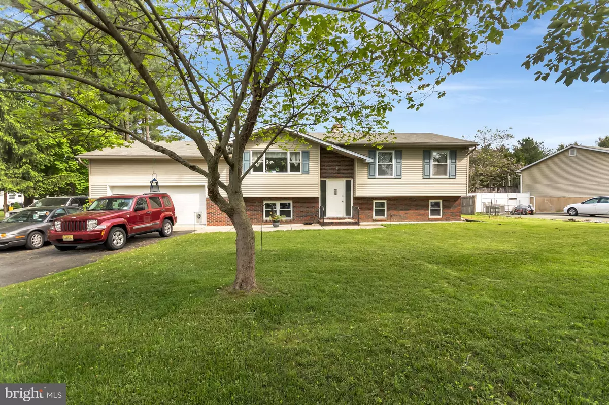 Hammonton, NJ 08037,8 LENORE CT