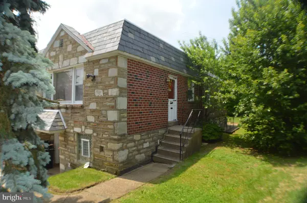 Philadelphia, PA 19111,7612 LINDA PL