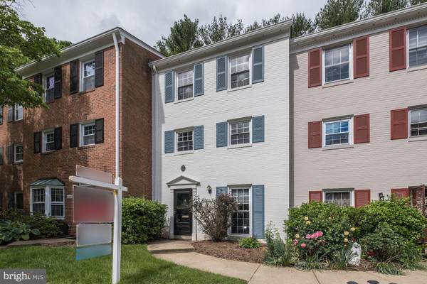 6638 BURLINGTON PL, Springfield, VA 22152