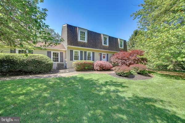 Doylestown, PA 18901,122 OAK LEAF LN