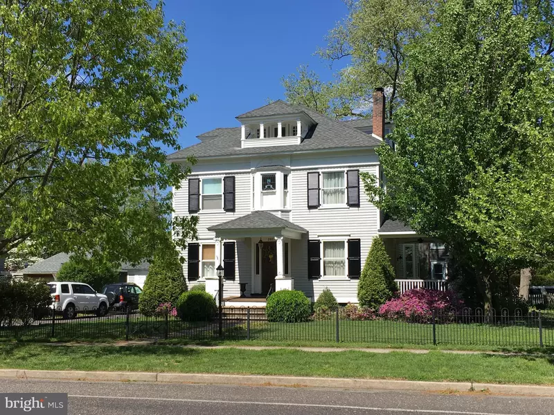 201 WEST END AVE, Haddonfield, NJ 08033