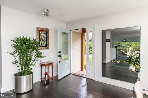 Lutherville Timonium, MD 21093,5 PEBBLE LN