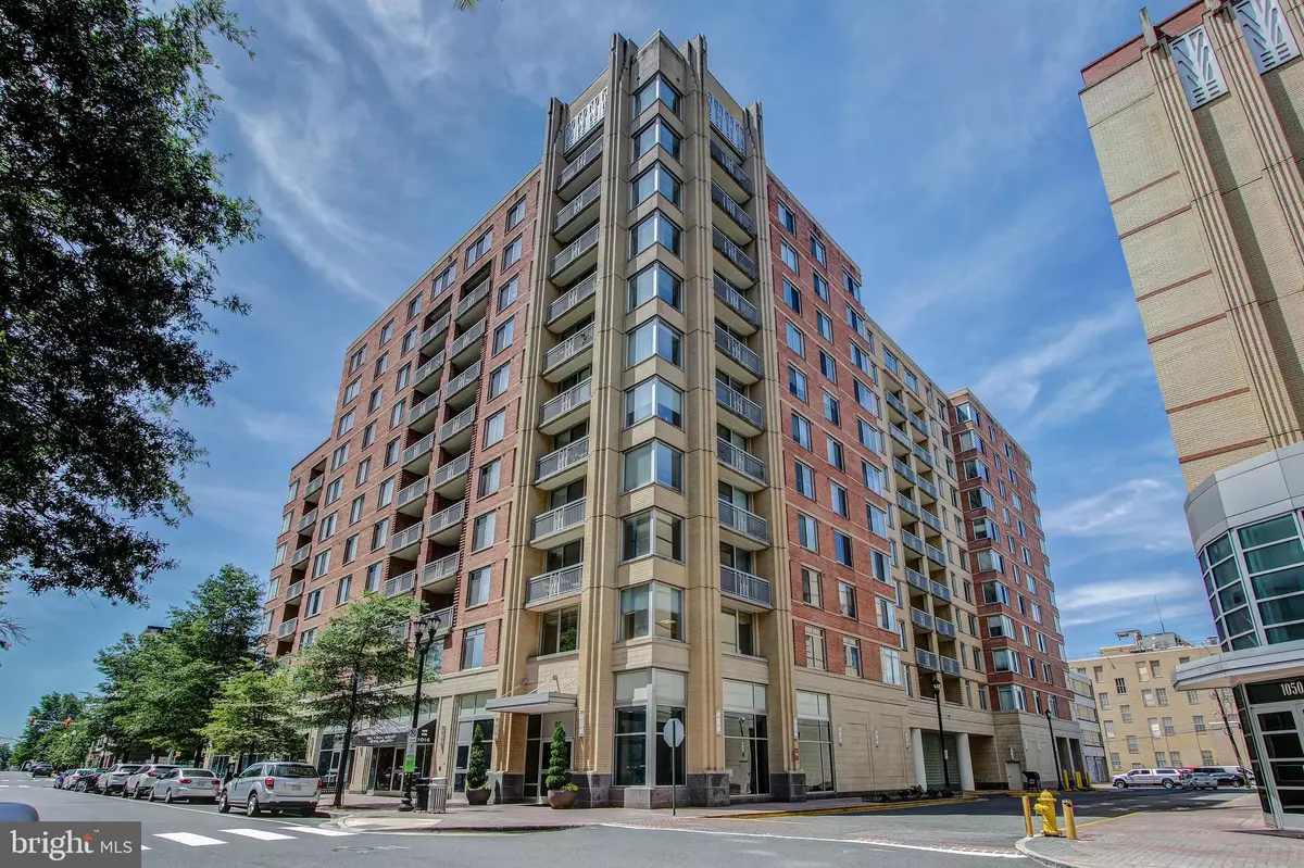 Arlington, VA 22201,1020 N HIGHLAND ST #813