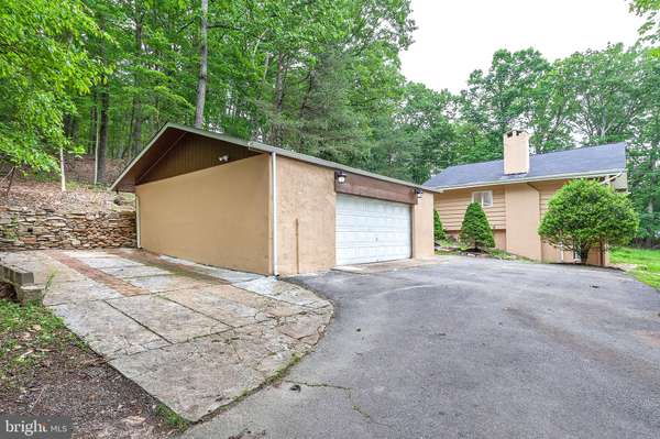 2220 YOUNGS DR, Haymarket, VA 20169