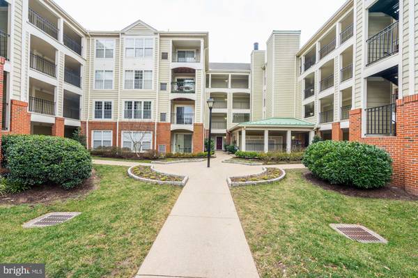 1100 QUAKER HILL DR #105, Alexandria, VA 22314