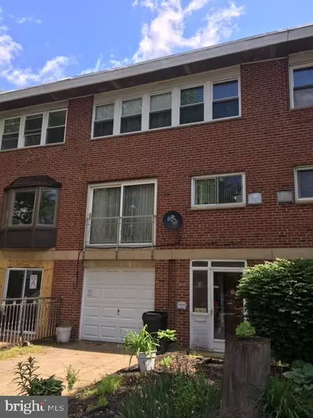 6910 GROSBEAK PL, Philadelphia, PA 19142