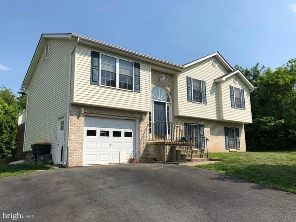 121 MISSION LN, Bunker Hill, WV 25413