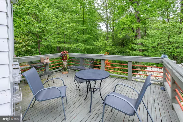 Falls Church, VA 22046,807 VILLA RIDGE RD