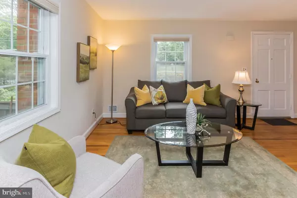 Silver Spring, MD 20902,10003 FOREST GROVE DR