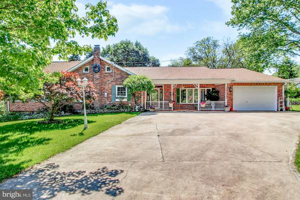 420 CHANCELLOR RD, York, PA 17403