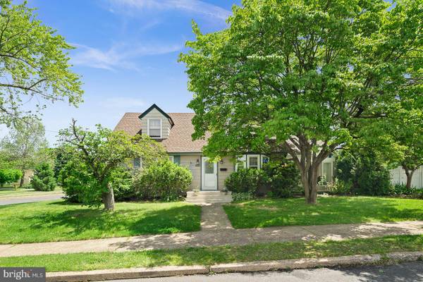 372 WOODSIDE AVE, Hamilton, NJ 08610