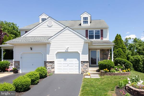 38 STEEPLECHASE CIR, Aston, PA 19014