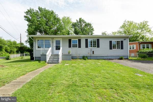 313 W WASHINGTON ST, Remington, VA 22734