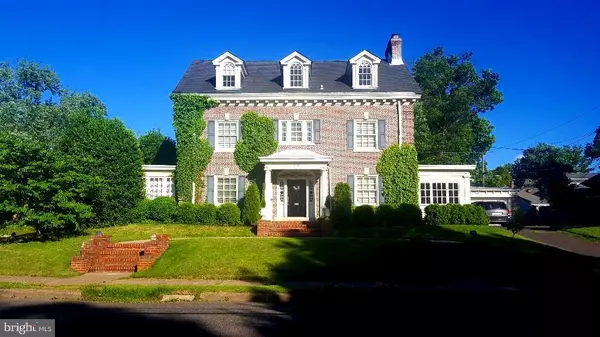 855 BERKELEY AVE, Trenton, NJ 08618