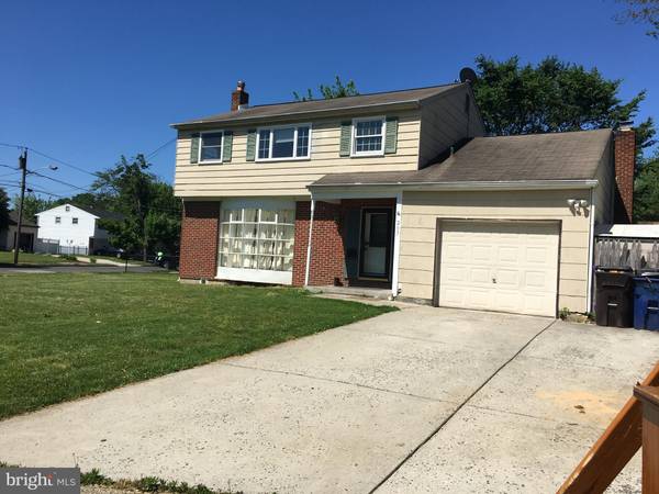 207 N ARTHUR DR, Edgewater Park, NJ 08010