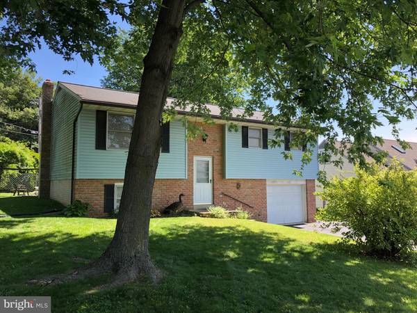 3099 TODD LN, Lancaster, PA 17601