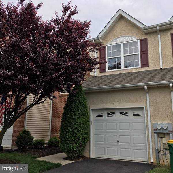 7017 HUNT DR, Macungie, PA 18062