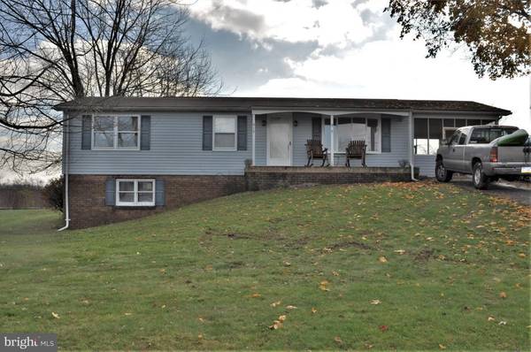 15 EWELL DR, East Berlin, PA 17316