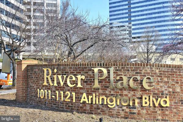 1111 ARLINGTON BLVD #820, Arlington, VA 22209