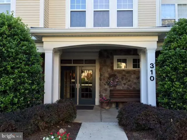 310 HIGH GABLES DR #203, Gaithersburg, MD 20878