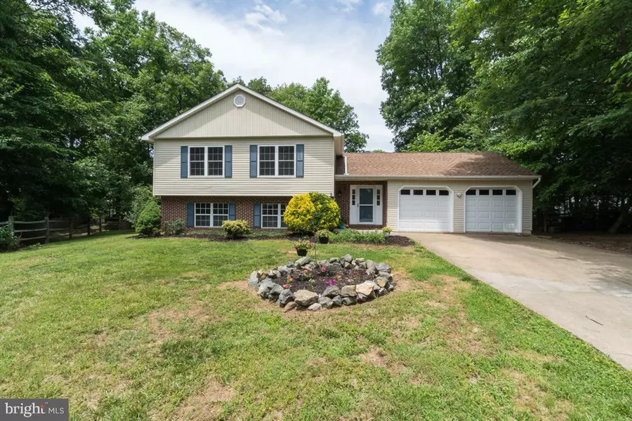 2 SWEETBRIAR CT, Fredericksburg, VA 22405