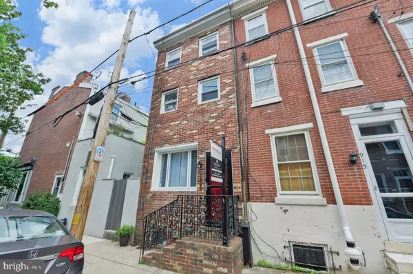 913 S BODINE ST, Philadelphia, PA 19147