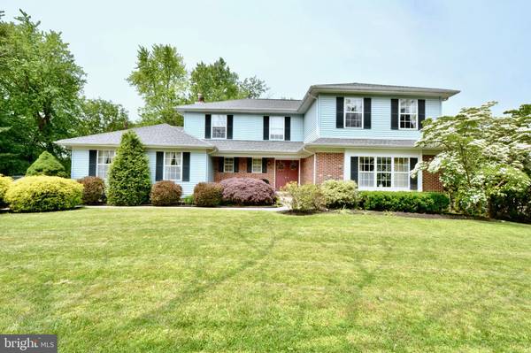 4 TARA CT, Hamilton, NJ 08619