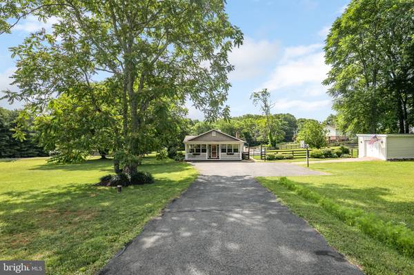 16305 POPLAR HILL RD, Haymarket, VA 20169