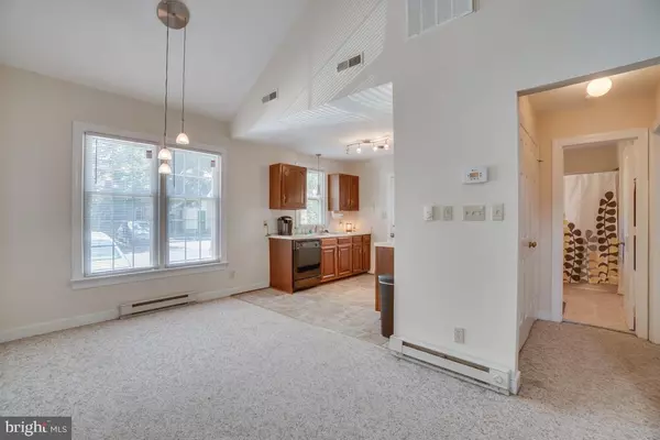 Fredericksburg, VA 22401,823-E COLLEGE AVE