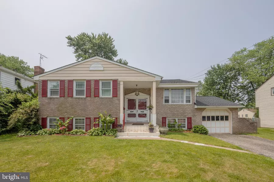 61 KNOLLWOOD DR, Cherry Hill, NJ 08002